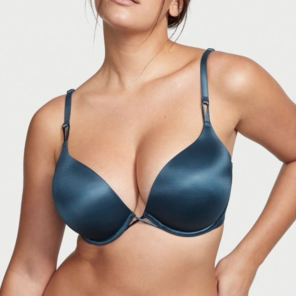 Victoria’s Secret Bombshell Add-2-Cups Push-Up Bra